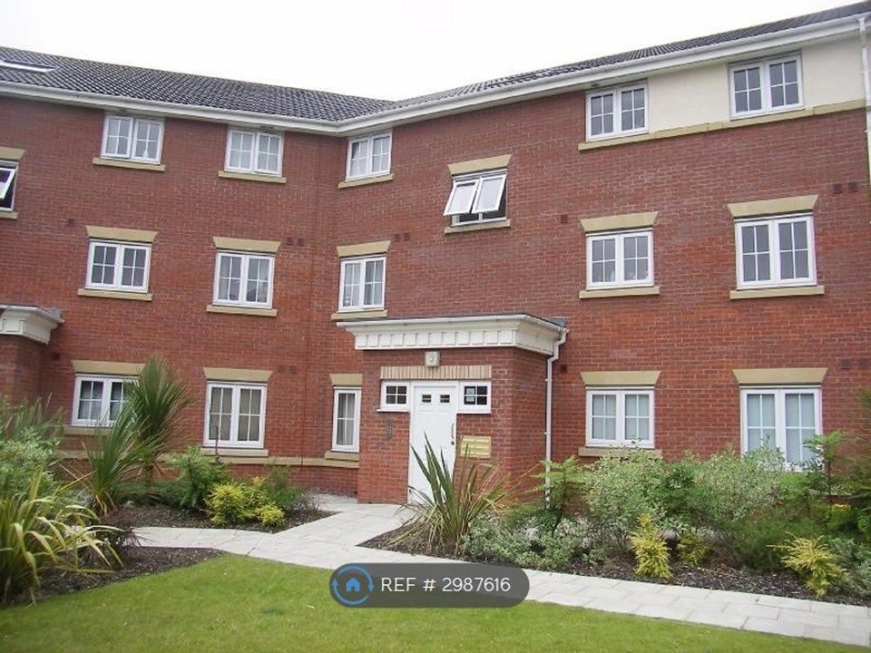 Property photo 2 of 12