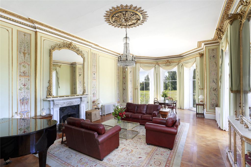 Property photo 3 of 25 Drawing Room