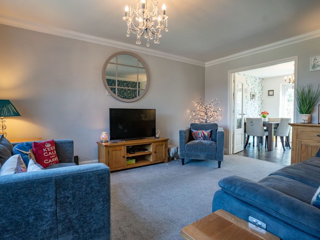 Property photo 2 of 36
