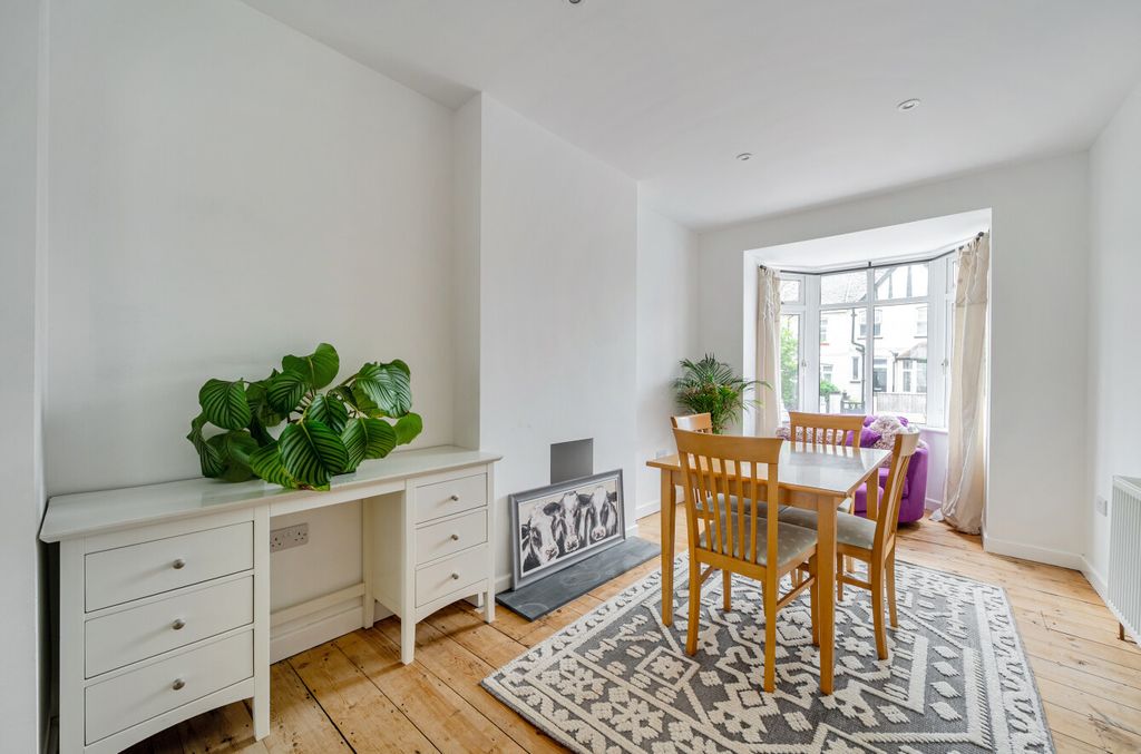 Property photo 3 of 12 Dining Room