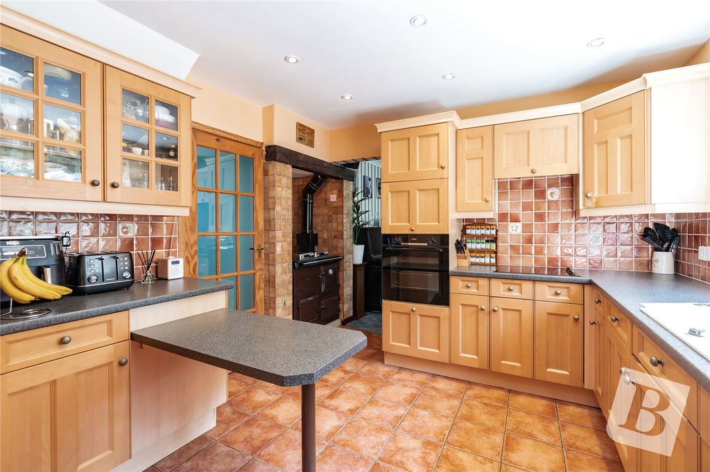 Property photo 2 of 24 Picture No. 11