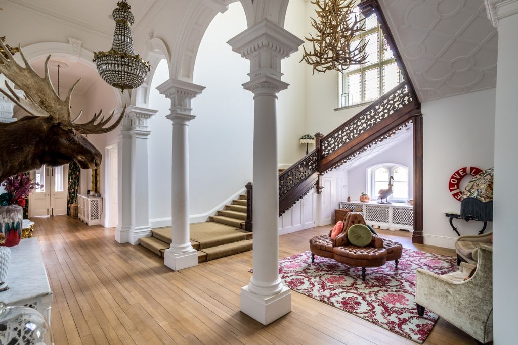 Property photo 3 of 33 Bayham Hall-20