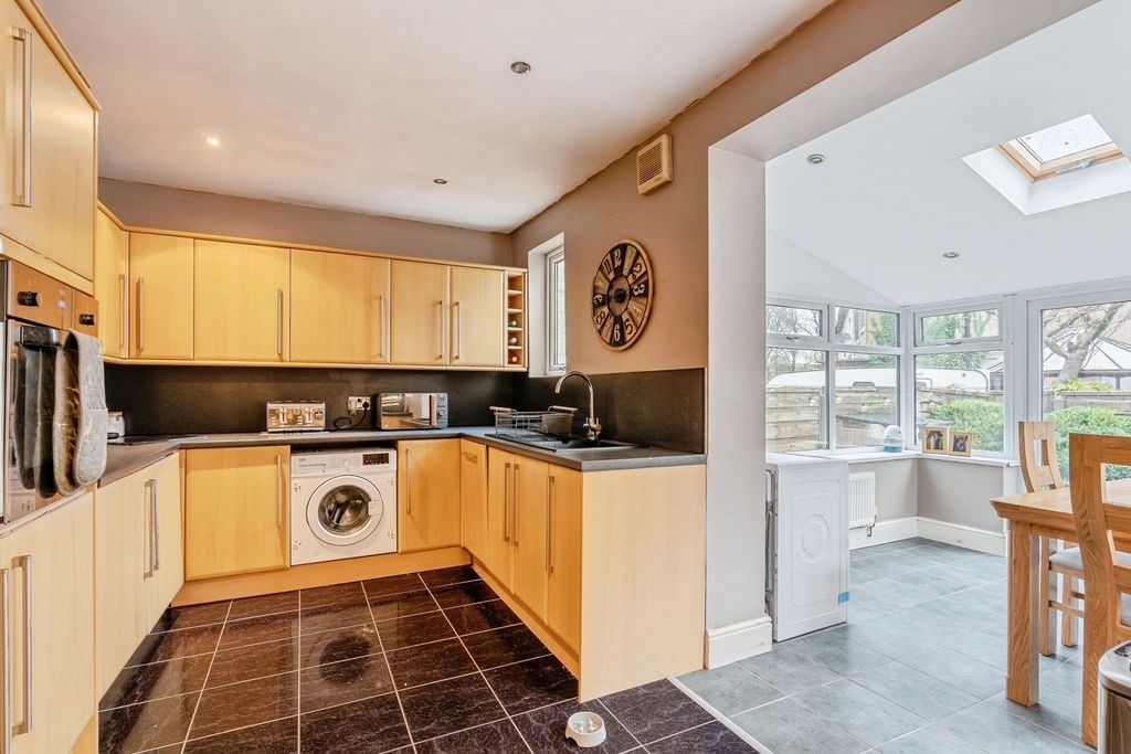 Property photo 3 of 12 Photo