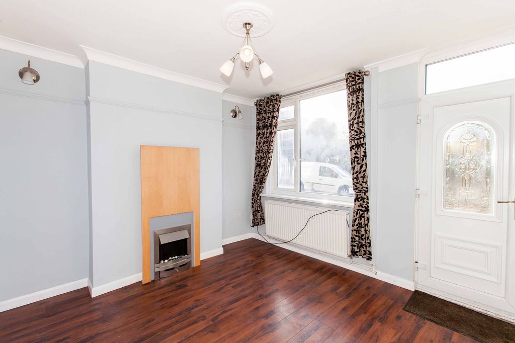 Property photo 3 of 13