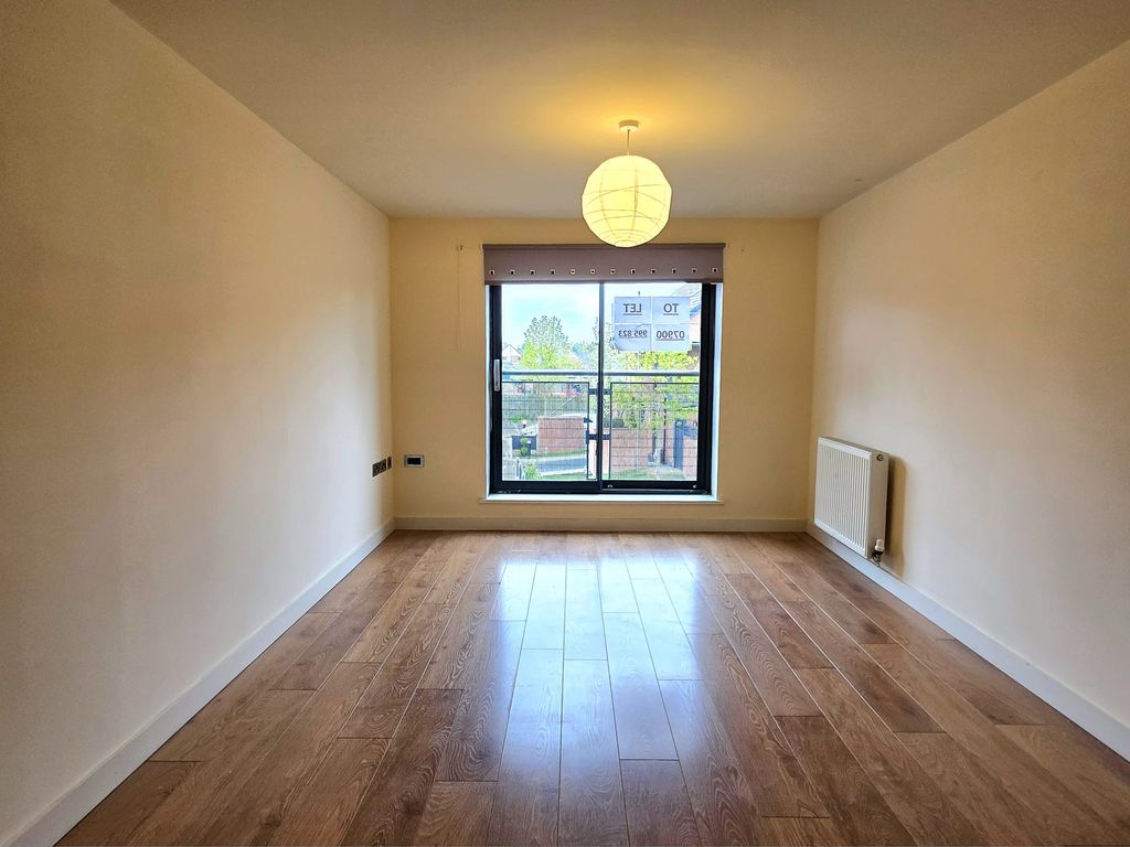 Property photo 3 of 16 Recnew9