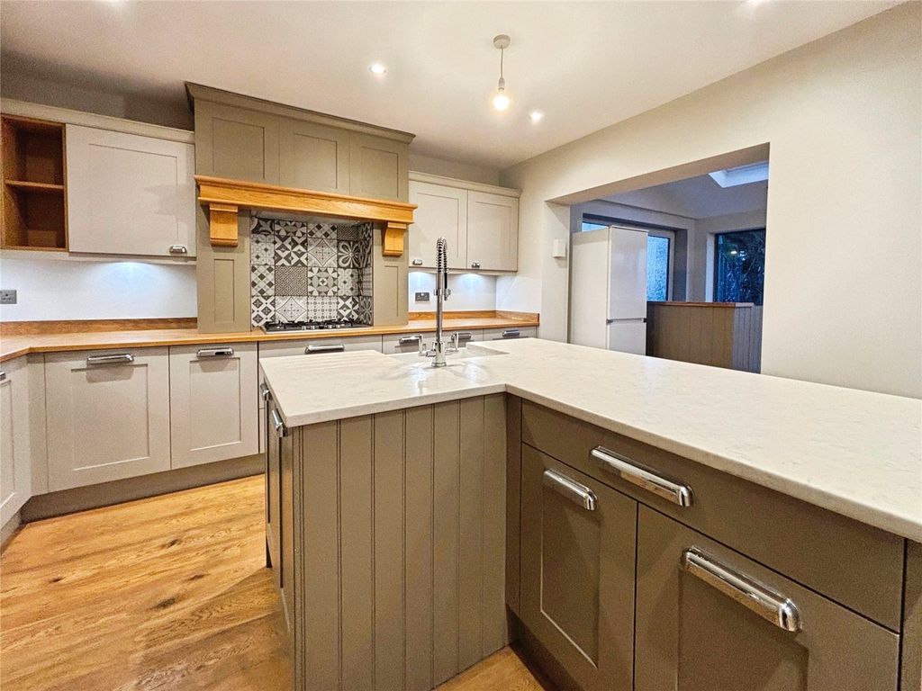 Property photo 3 of 15 Picture No. 21