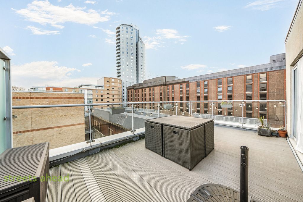 Property photo 2 of 15 6Da26A0E-444E-489...