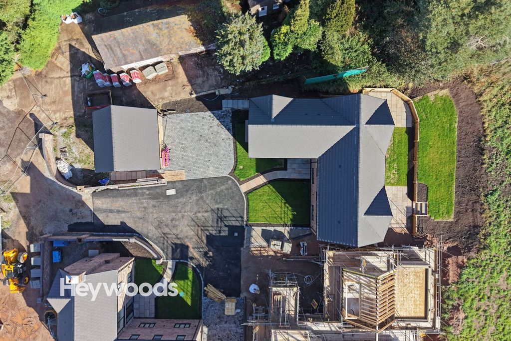 Property photo 2 of 35