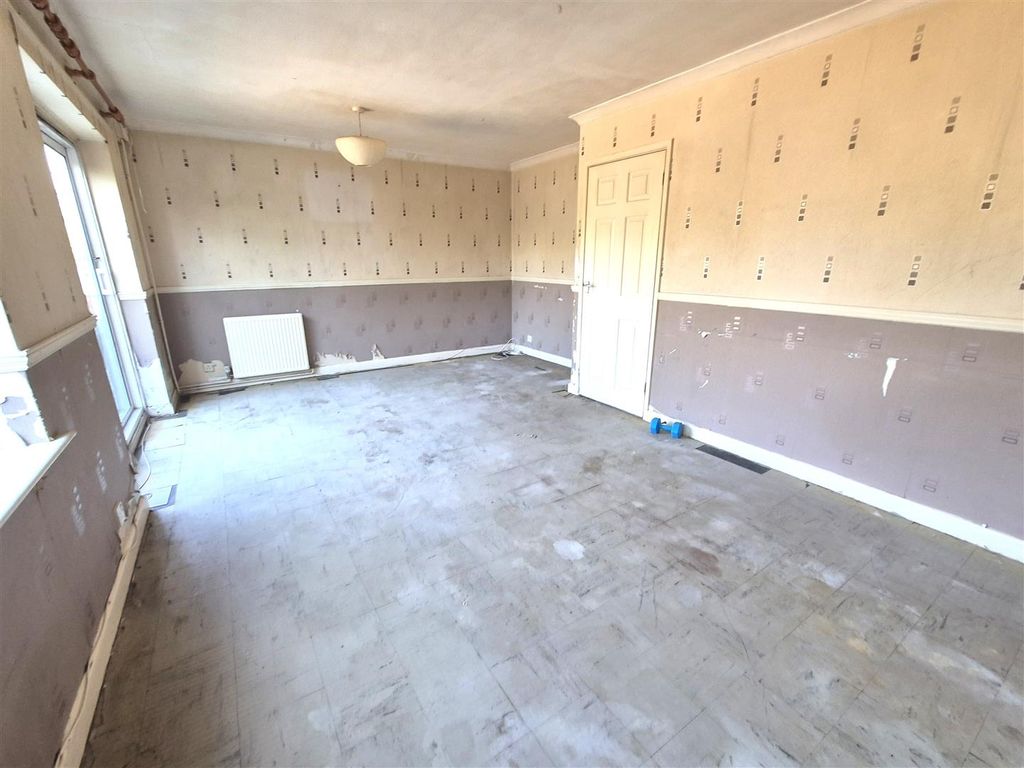 Property photo 3 of 15 23Kelllo1.Jpg