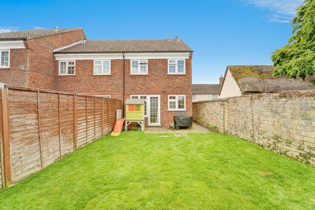 Property photo 2 of 16 Photo