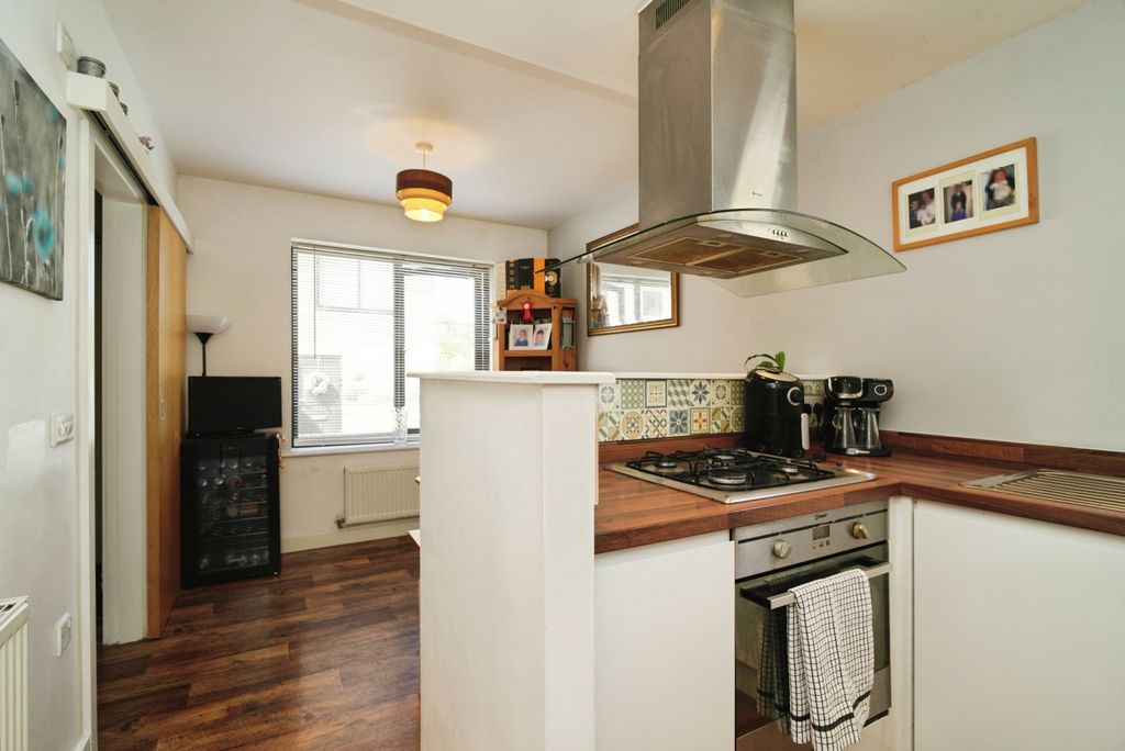 Property photo 2 of 20 Pbox-Img.Jpg