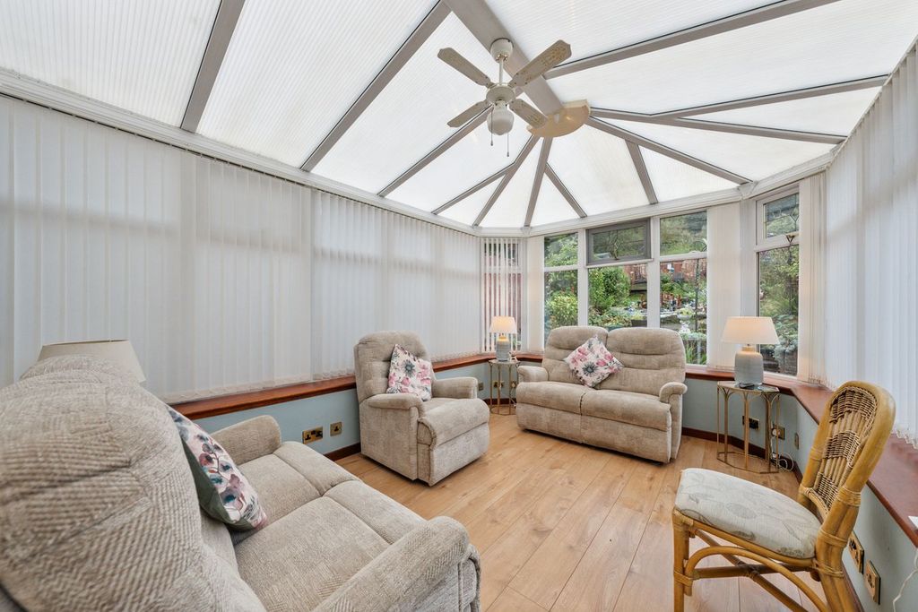 Property photo 2 of 30