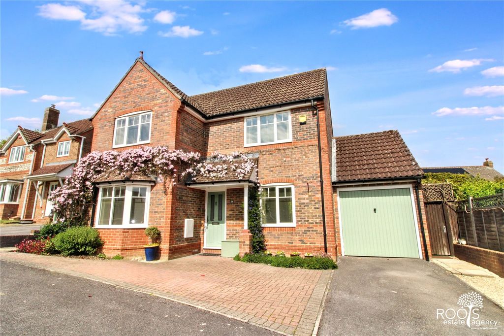 Property photo 1 of 17 Frontage