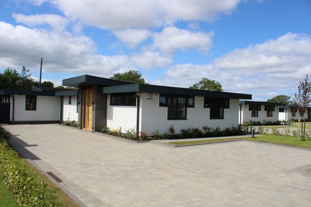 Property photo 1 of 21