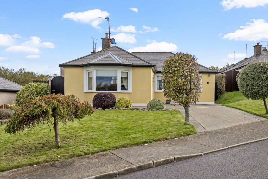 Property photo 2 of 24