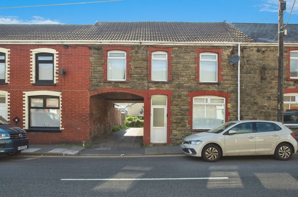Property photo 1 of 17