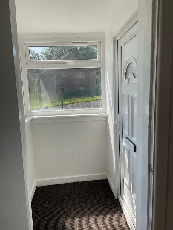 Property photo 2 of 9 Entrance