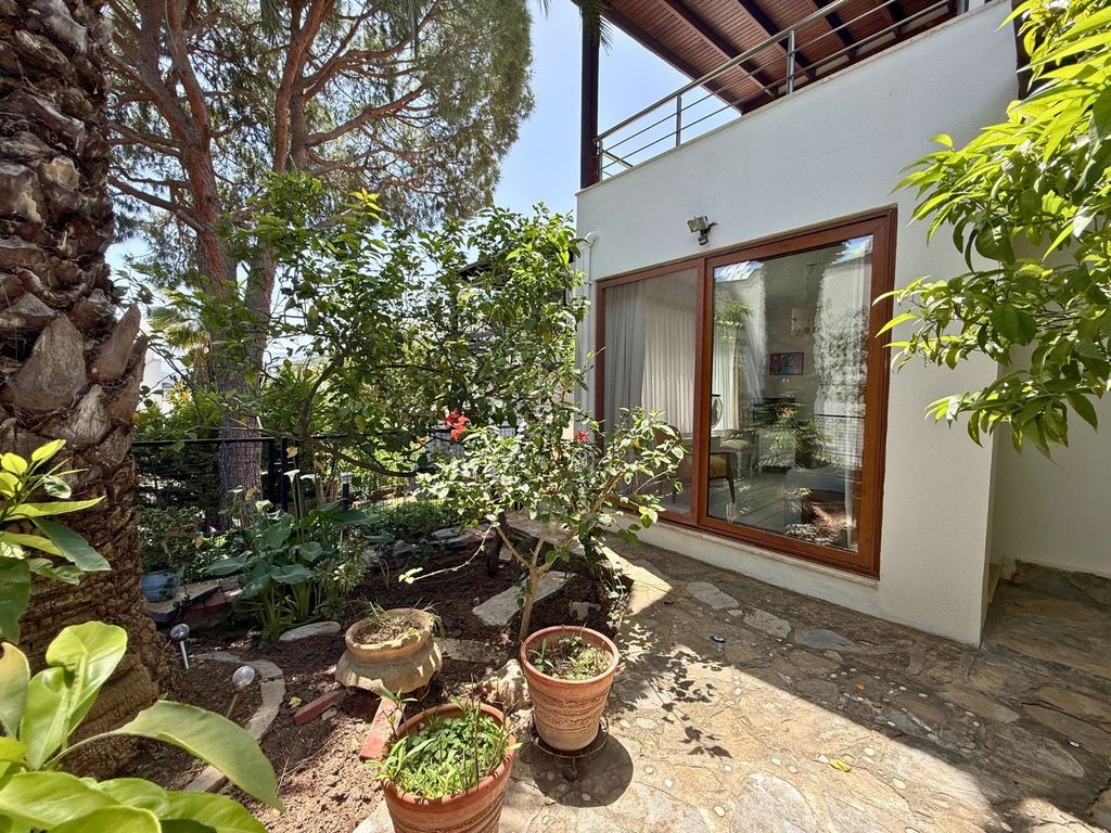 Property photo 3 of 25 Detached Sea View Villa For Sale In Bodrum - Stunning Private Garden