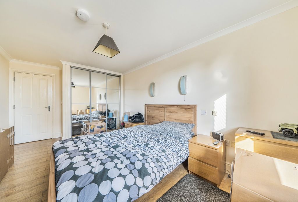 Property photo 2 of 7 1415471-10-69A6B2...