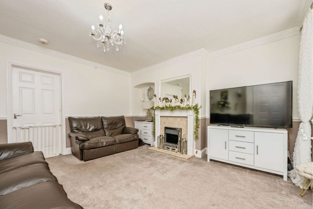 Property photo 3 of 15 Living Room