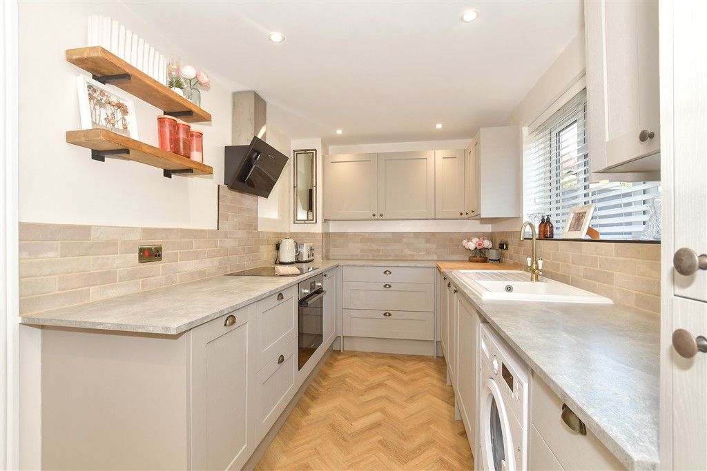 Property photo 3 of 11 Kitchen/Dining Room