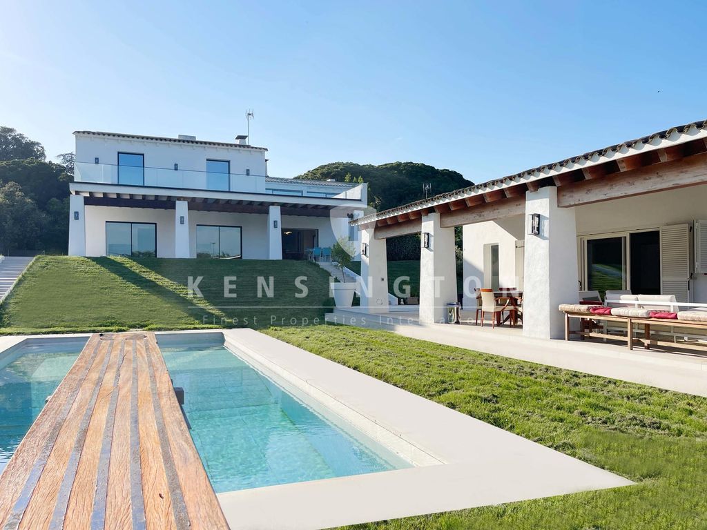 Property photo 2 of 50