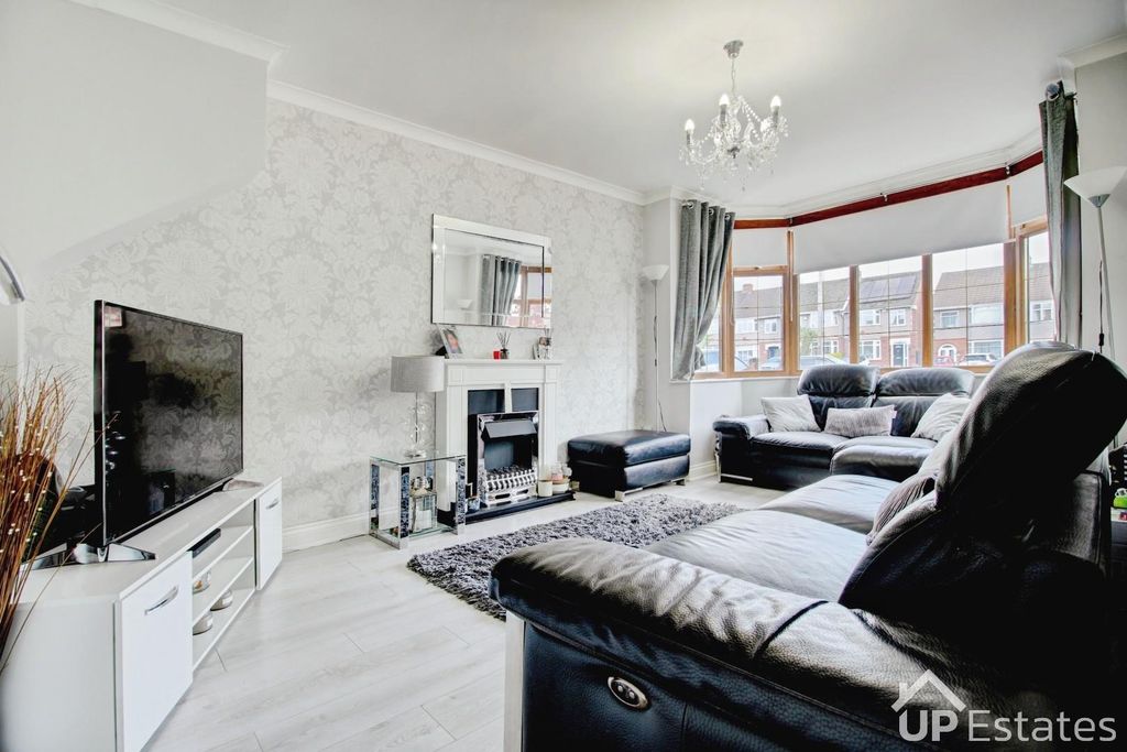 Property photo 3 of 23