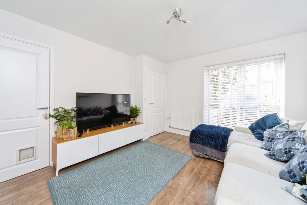 Property photo 2 of 14 Pbox-Img.Jpg