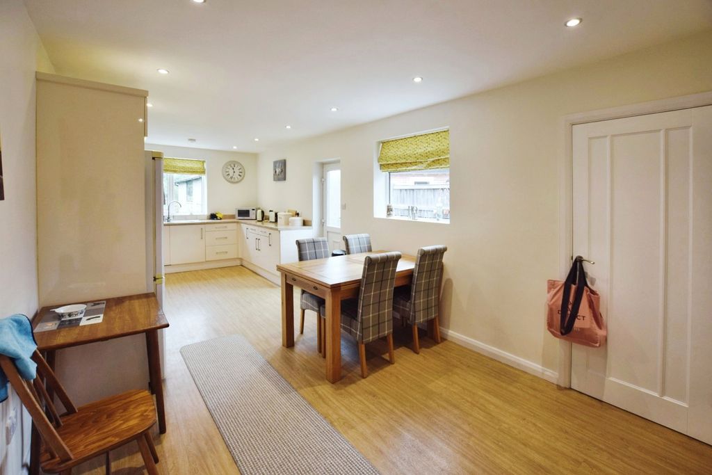 Property photo 3 of 19 Picture No. 22