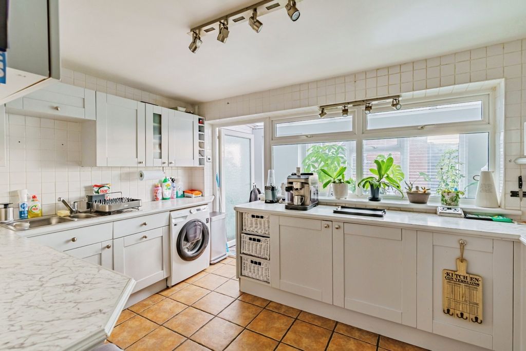 Property photo 2 of 17 Photo