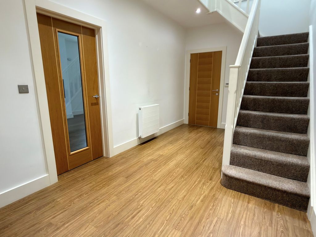 Property photo 2 of 23 Hallway