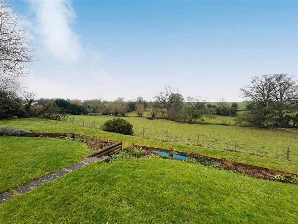 Property photo 2 of 21 Picture No. 02