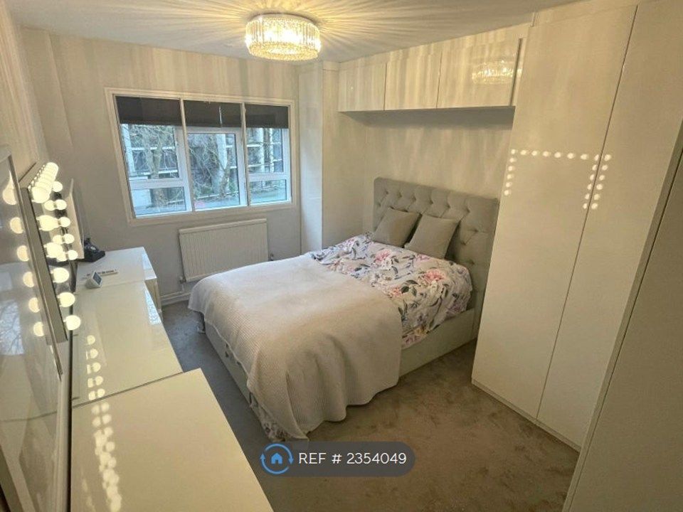 Property photo 3 of 8 Bedroom 1