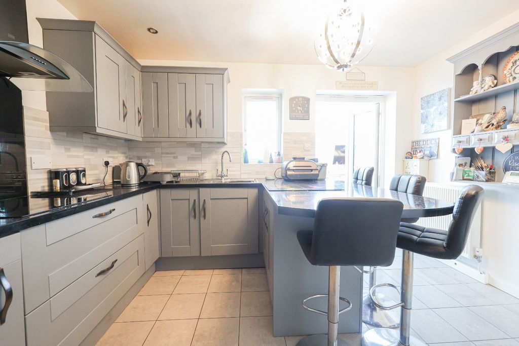 Property photo 3 of 24 5335454