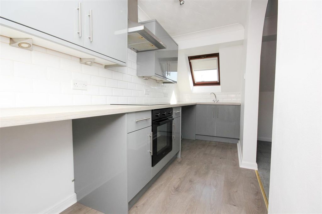 Additional image 6 of 3 bed flat for saleNN29, High Street, Irchester, Wellingborough