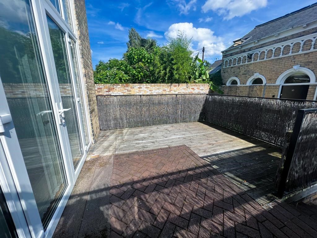 Property photo 2 of 12 Image