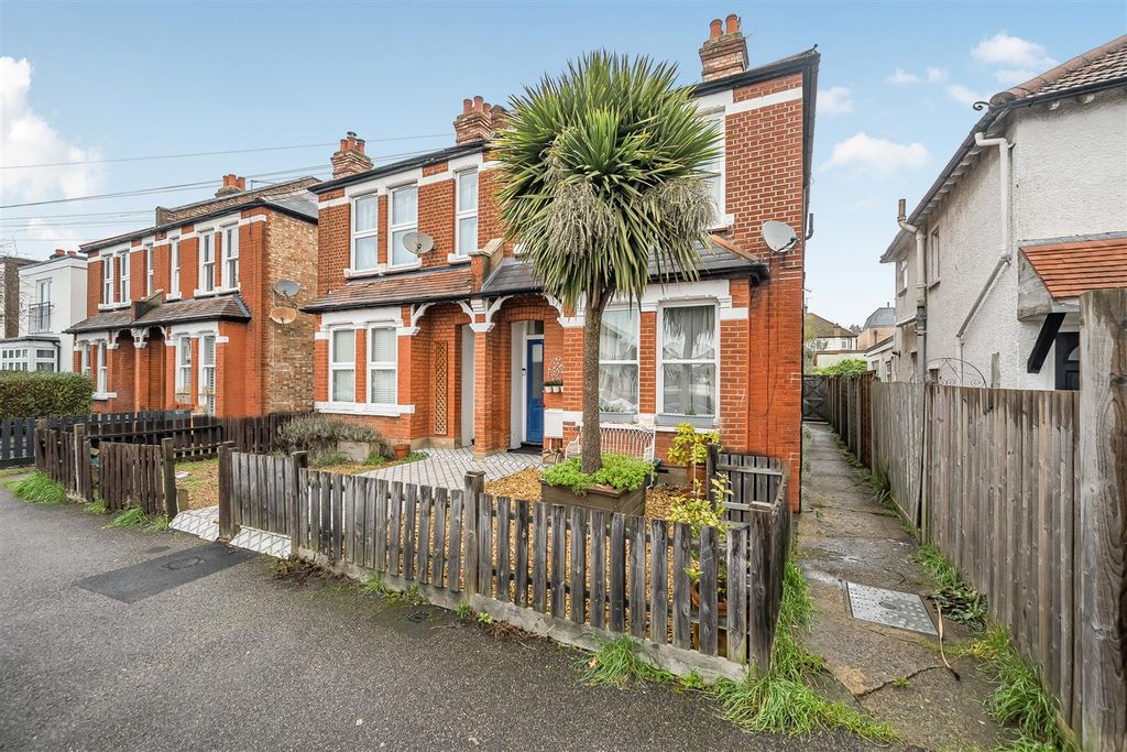 Property photo 1 of 13 1414669-17-6996Da56949E3.Jpg