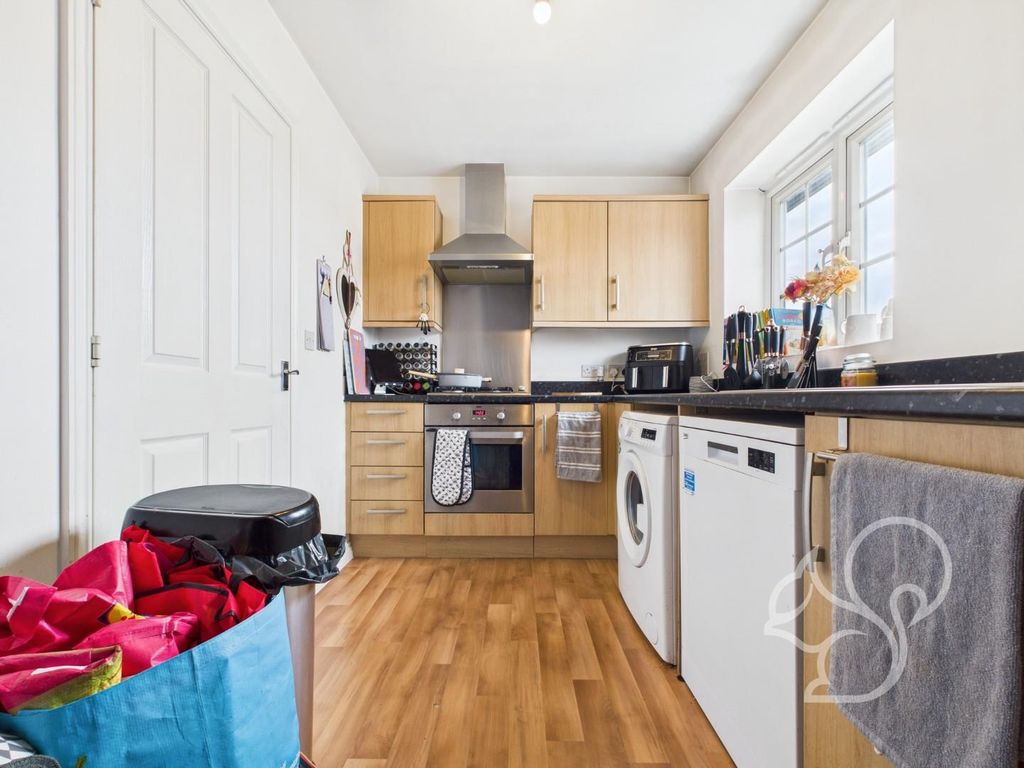 Property photo 3 of 16 Cam01659G0-Pr0408-Still012.Jpg