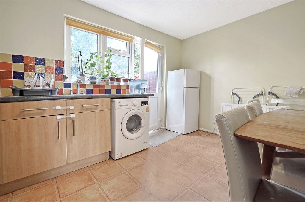 Property photo 2 of 11 Picture No. 18