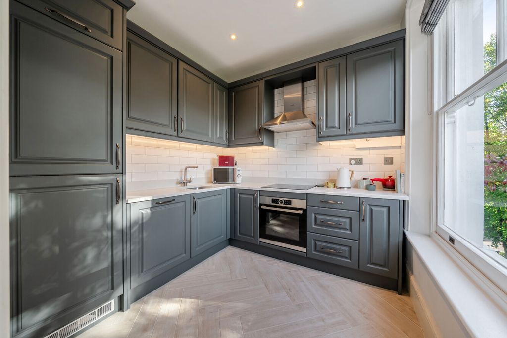 Property photo 3 of 15 1516501-6-6Aa3c58...