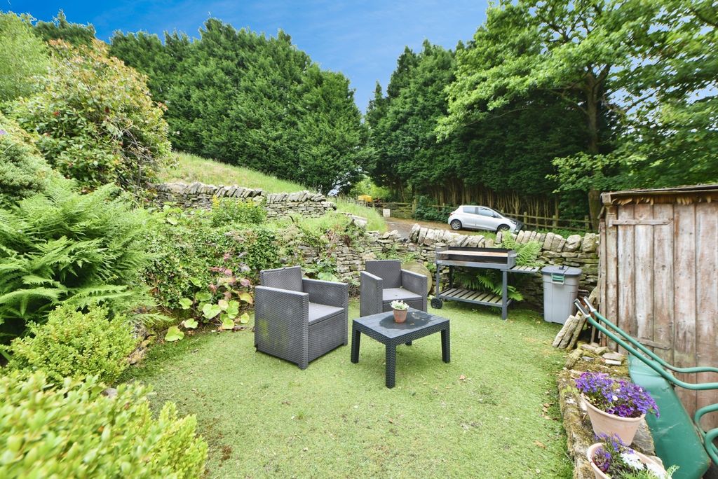 Property photo 3 of 18 Photo