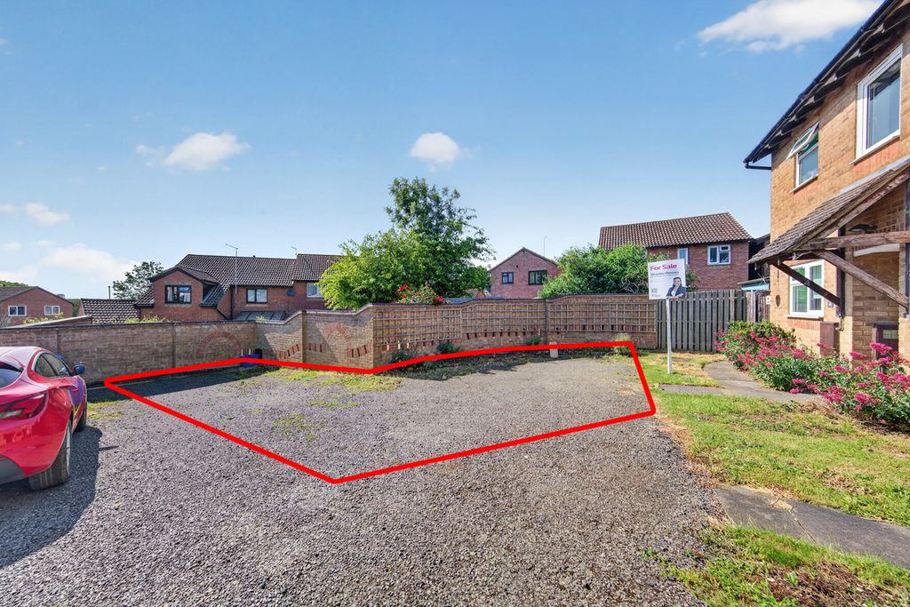 Property photo 2 of 24