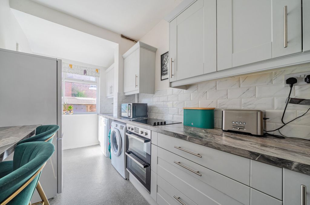 Property photo 3 of 23 1500655-10-1A0332...