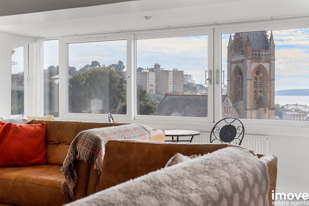 Property photo 3 of 33