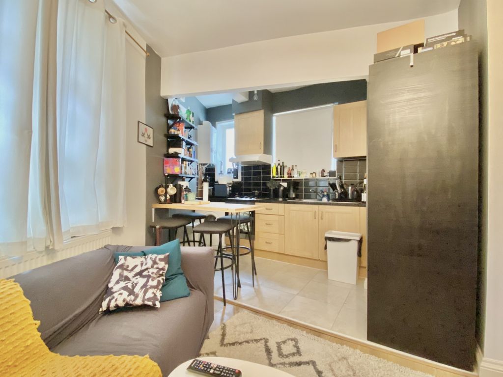 Property photo 3 of 12 Gallery