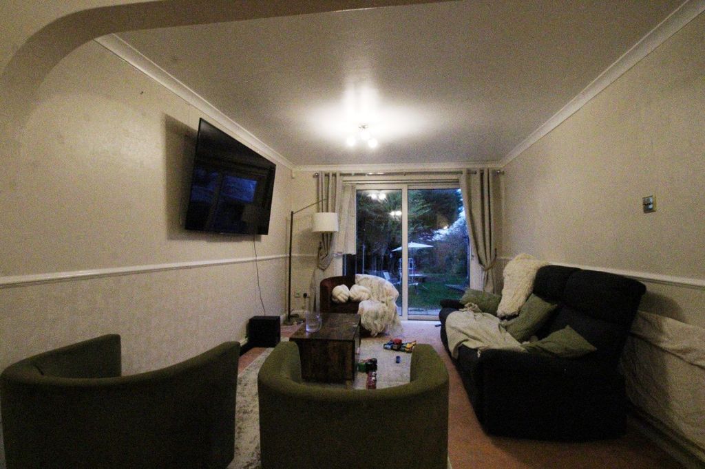 Property photo 3 of 11 Img-20251119-Wa0121