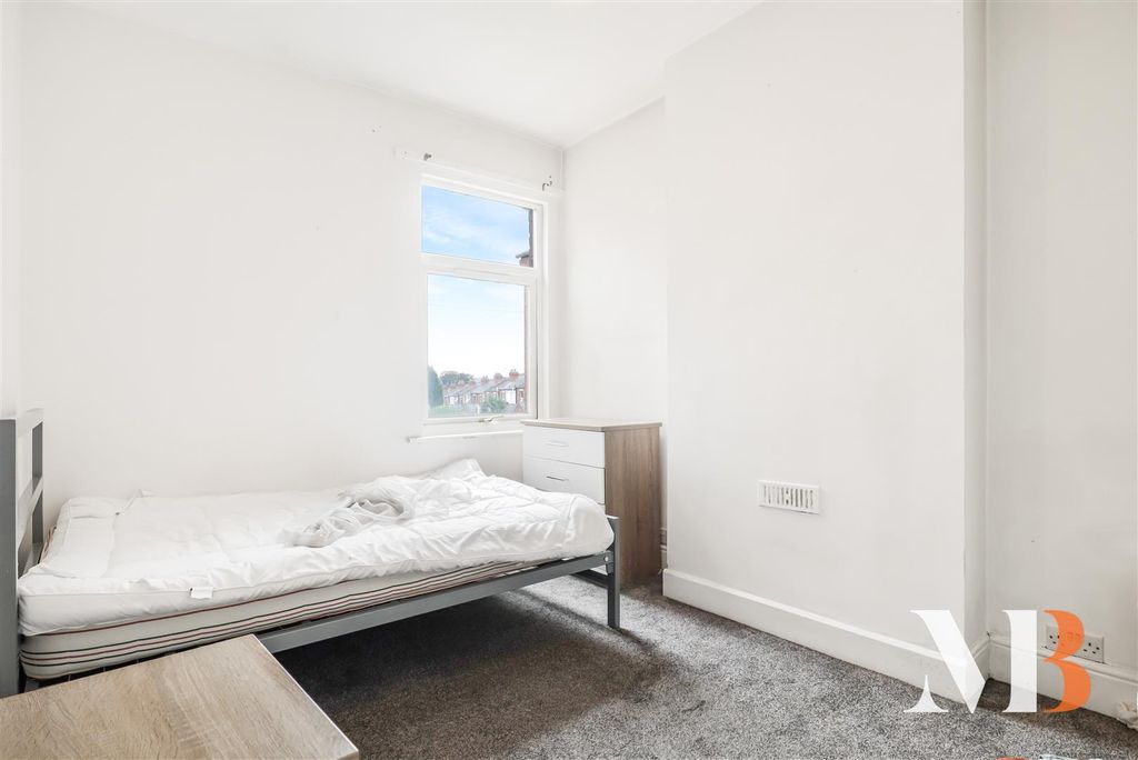 Property photo 2 of 22 Earlsdon-9 (2).Jpg