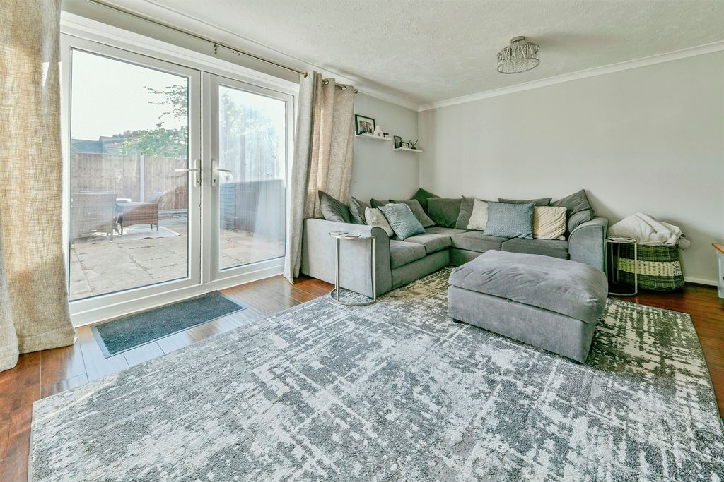Property photo 3 of 15