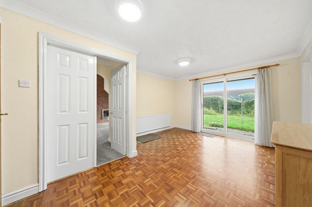 Property photo 2 of 25