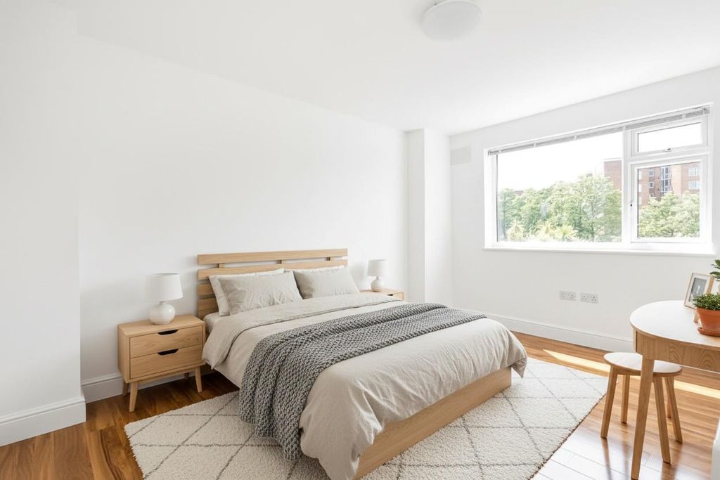 Property photo 2 of 10 Bedroom.Jpg